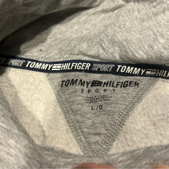 [Tommy Hilfiger Sport] Funnel Sweatshirt - Picture 3 of 8